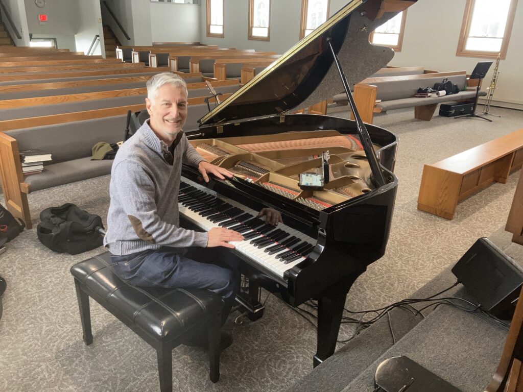 Gary Howell piano tuner. Buckeye Piano Tuning. Massillon, Canton, Dover and New P